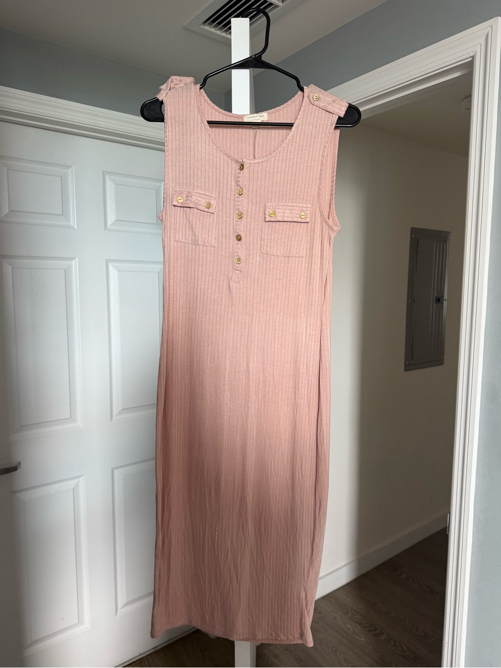 Sleeveless Ribbed Pink Midi Dress with Button Detail